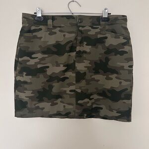 Eddie Bauer Green Camouflage Mini Skort